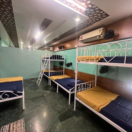 Backpackers Hostel Пуна Экстерьер фото